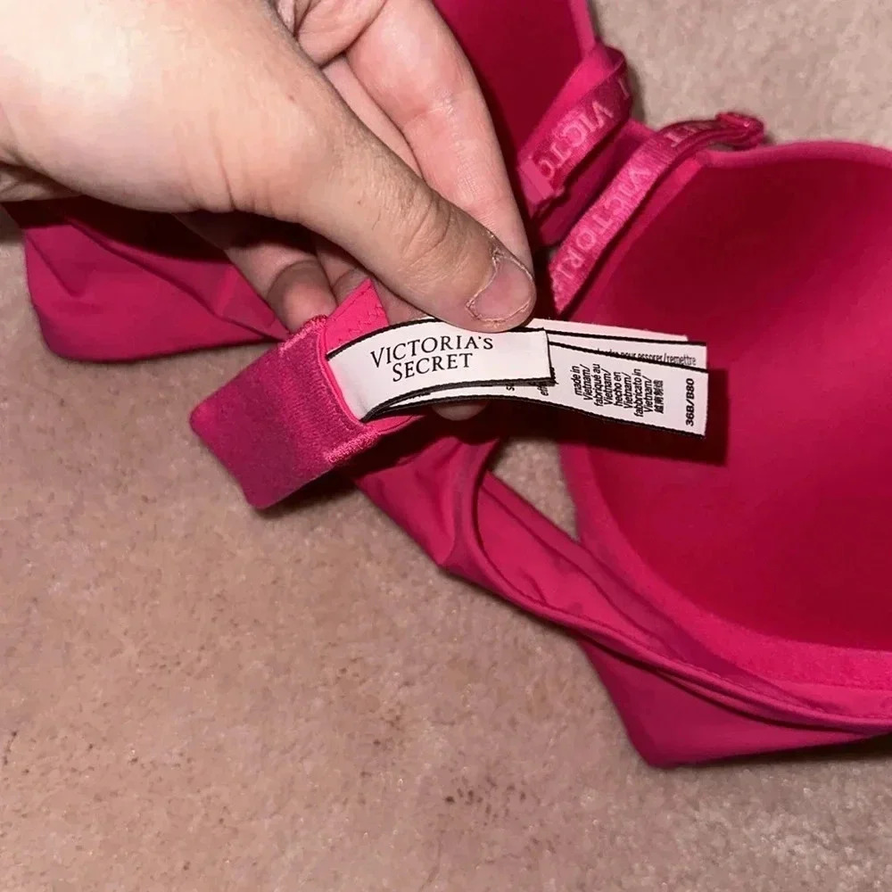 Victoria’s Secret “T-Shirt Pushup” Bra 36B - Picture 3 of 5